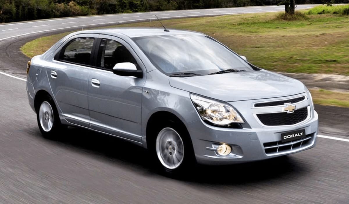 Descargar Manual de Propietario CHEVROLET COBALT 2013 Gratis PDF en Español