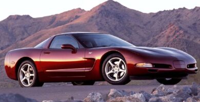 Descargar Manual de Propietario CHEVROLET CORVETTE 2003 Gratis PDF