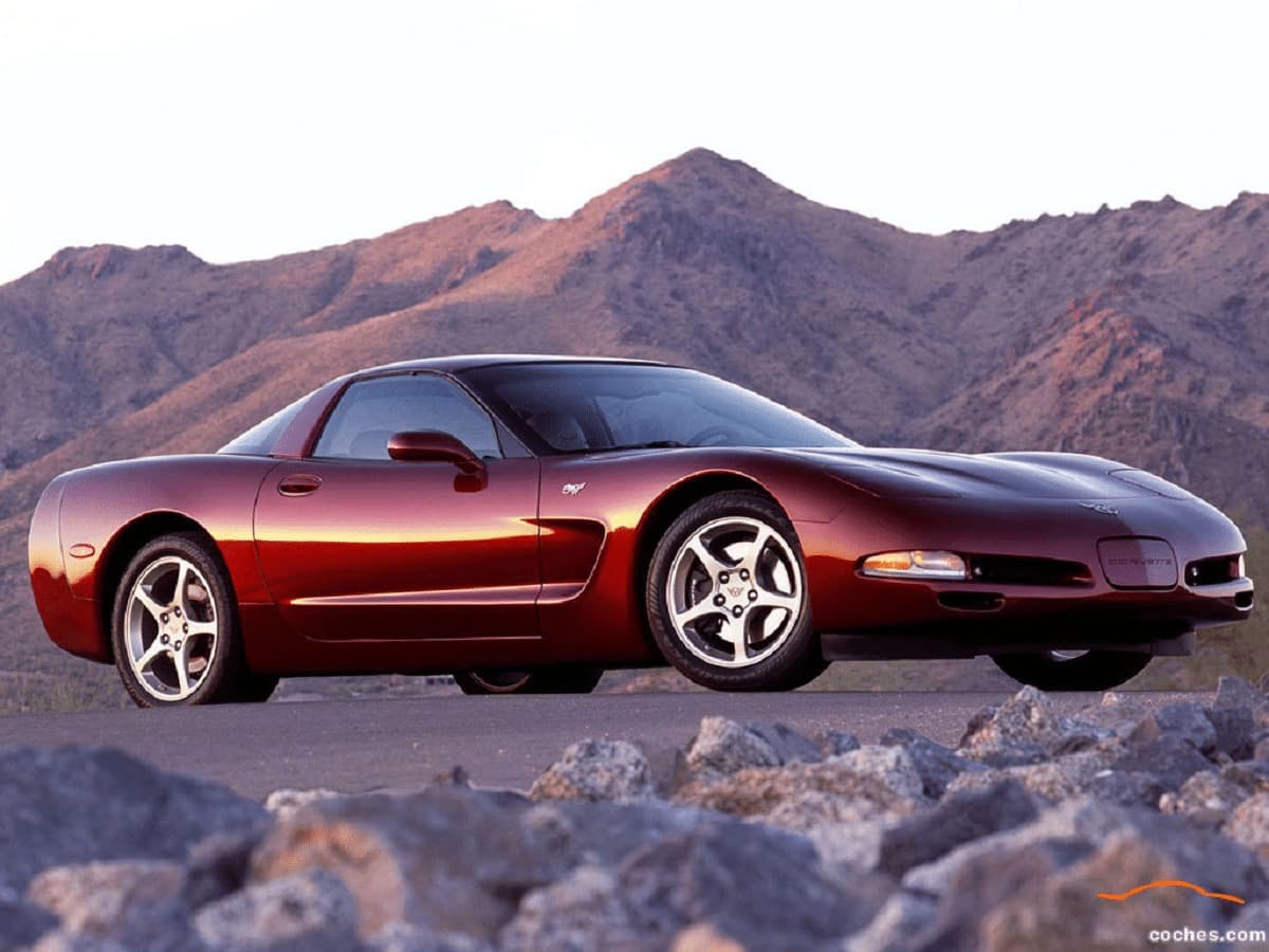 Descargar Manual de Propietario CHEVROLET CORVETTE 2003 Gratis PDF