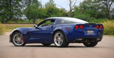 Descargar Manual de Propietario CHEVROLET CORVETTE 2005 Gratis PDF