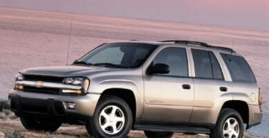 Descargar Manual de Propietario CHEVROLET TRAILBLAZER 2004 Gratis PDF