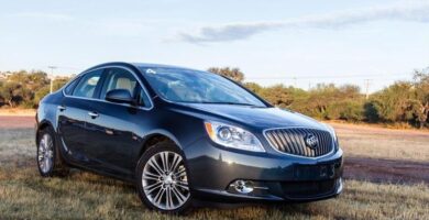 Descargar Manual BUICK VERANO 2013 de Usuario