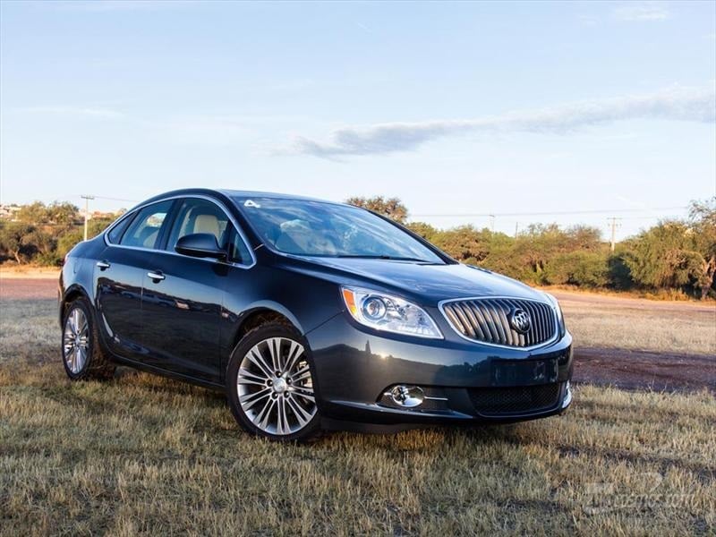 Descargar Manual BUICK VERANO 2013 de Usuario