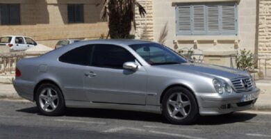 Descargar Manual MERCEDES BENZ CLASE CLK COUPE 2003 de Usuario GRATIS