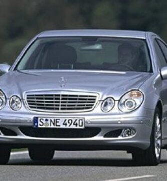 Descargar Manual MERCEDES BENZ CLASE E 2004 de Usuario GRATIS