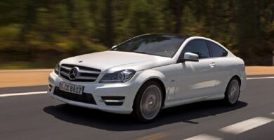 Descargar Manual MERCEDES BENZ CLASE C COUPE 2013 de Usuario GRATIS