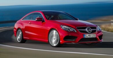 Descargar Manual MERCEDES BENZ CLASE E COUPE 2013 de Usuario GRATIS