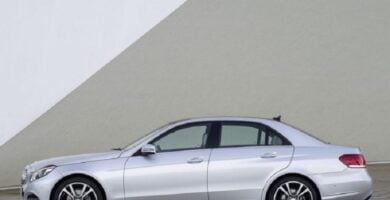 Descargar Manual MERCEDES BENZ CLASE E 2013 de Usuario GRATIS