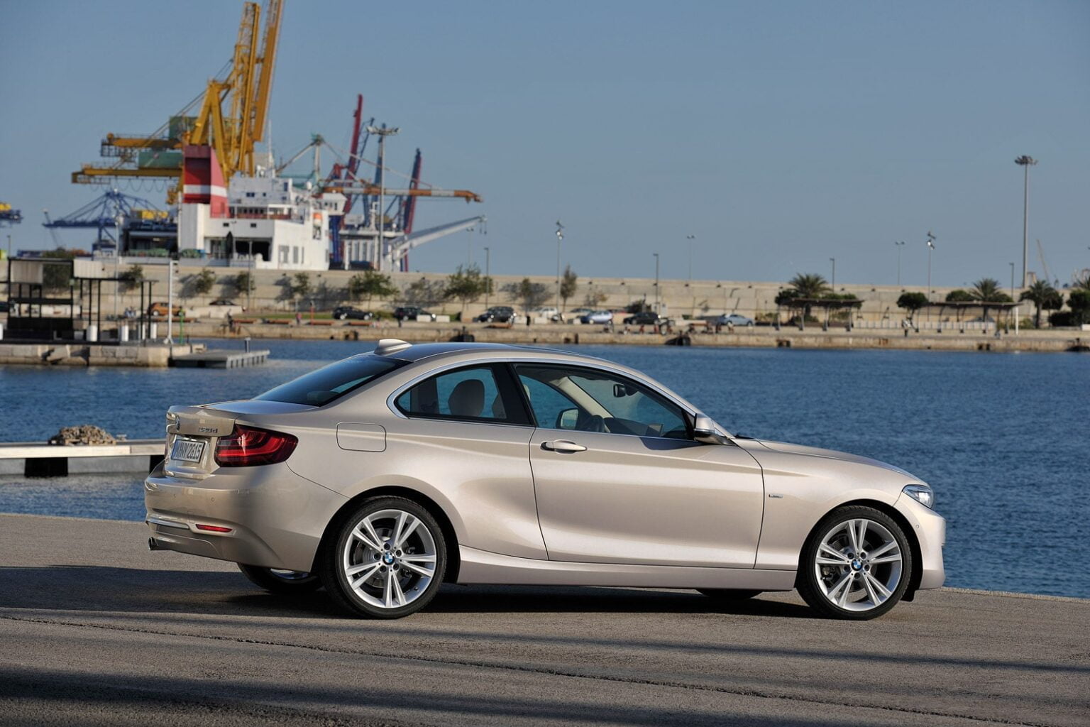 Descargar Catalogo de Partes BMW 228i Coupe 2014 AutoPartes y Refacciones