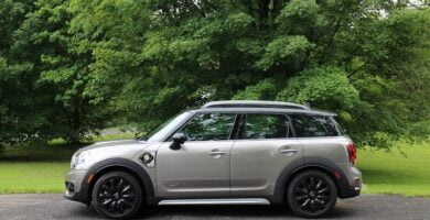 Descargar Manual MINI SE COUNTRYMAN 2018 de Usuario PDF GRATIS