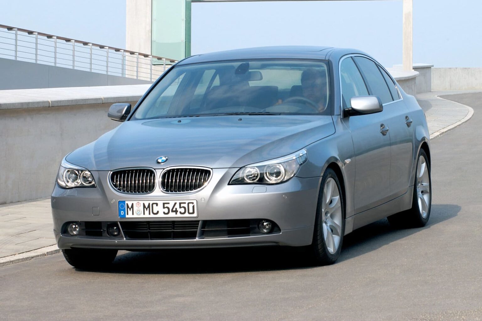 Descargar Catalogo de Partes BMW 545i 2004-2005 AutoPartes y Refacciones