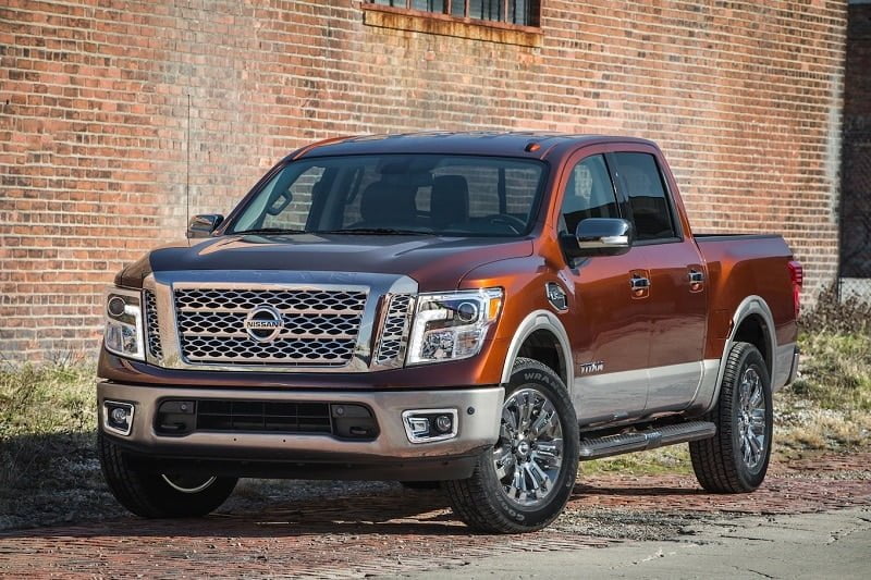 Descargar Manual de Propietario NISSAN Titan 2017 en PDF Gratis