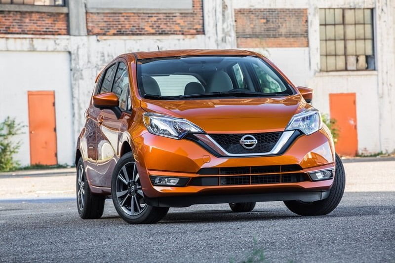 Descargar Manual de Propietario NISSAN Versa note 2017 en PDF Gratis