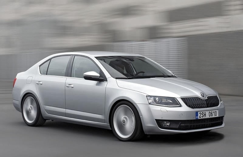 Descargar Manual SKODA OCTAVIA 2013 de Reparación y Servicio