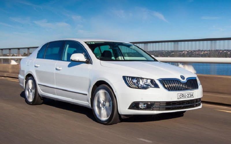 Descargar Manual SKODA SUPERB 2014 de Reparación y Servicio