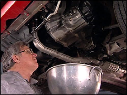 Realizar limpieza y enjuague de la transmisión automática Chrysler 413