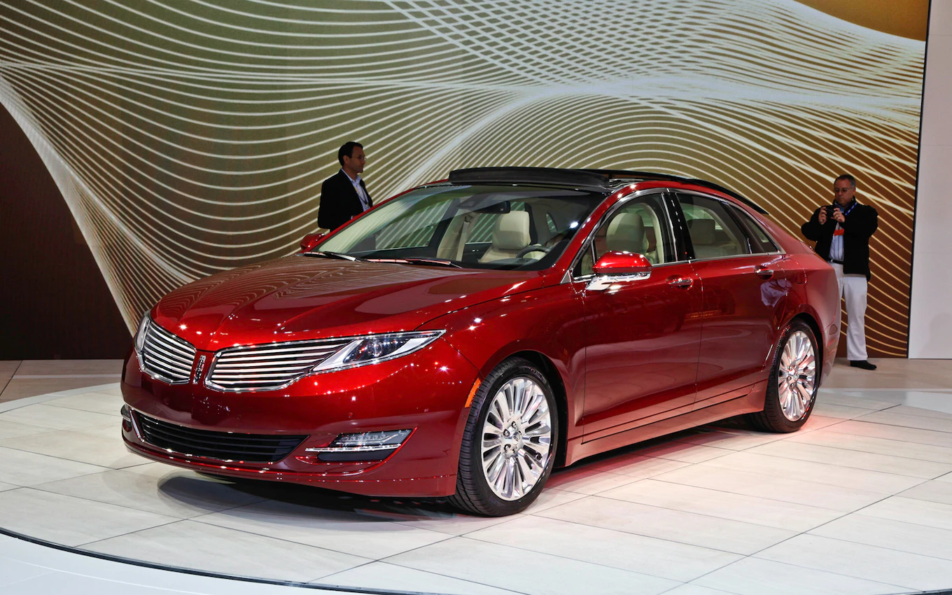 Manual LINCOLN MKZ Híbrido 2013 de Usuario en PDF Gratis