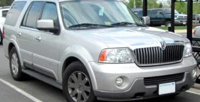 Descargar Manual LINCOLN Navigator 2005 de Usuario en PDF Gratis