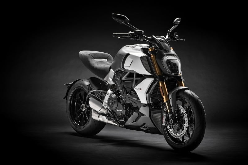 Manual Moto DUCATI DIAVEL 2019 de Usuario PDF GRATIS