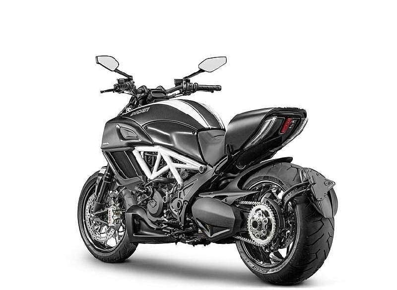 Descargar Manual Moto DUCATI DIAVEL CARBON 2014 de Usuario PDF GRATIS