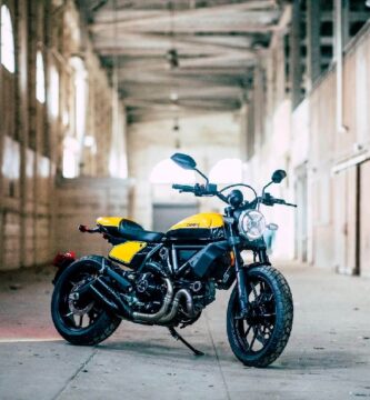 Descargar Manual Moto DUCATI SCRAMBLER FULL THROTTLE 2020 de Usuario PDF GRATIS