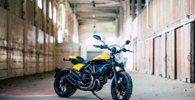 Descargar Manual Moto DUCATI SCRAMBLER FULL THROTTLE 2020 de Usuario PDF GRATIS