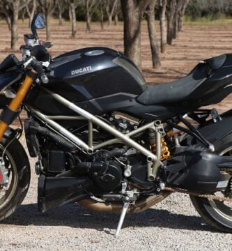 Descargar Manual Moto DUCATI STREETFIGHTER 2010 de Usuario PDF GRATIS