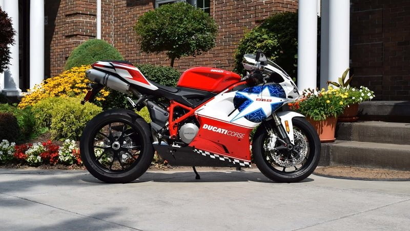 Descargar Manual Moto DUCATI SUPERBIKE 848 HYDEN 2010 de Usuario PDF GRATIS