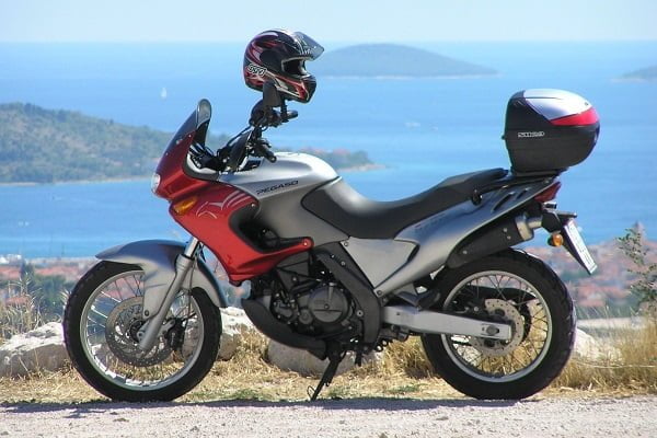 Descargar Manual Moto Aprilia Pegaso 650 2003 de Usuario Descarga en PDF GRATIS