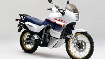 Descargar Manual Moto Honda 600 V Transalp 1995 de Usuario Descarga en PDF GRATIS