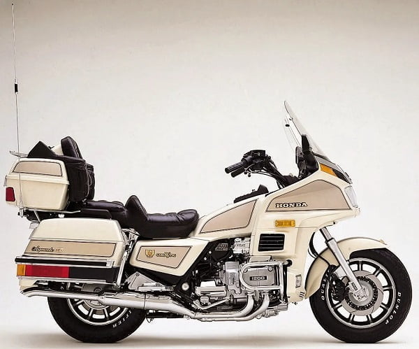 Descargar Manual Moto Honda GL 1200 Aspencade 1985 de Usuario Descarga en PDF GRATIS