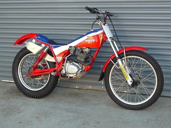 Descargar Manual Moto Honda TLR 200 1979 Reparación y Servicio