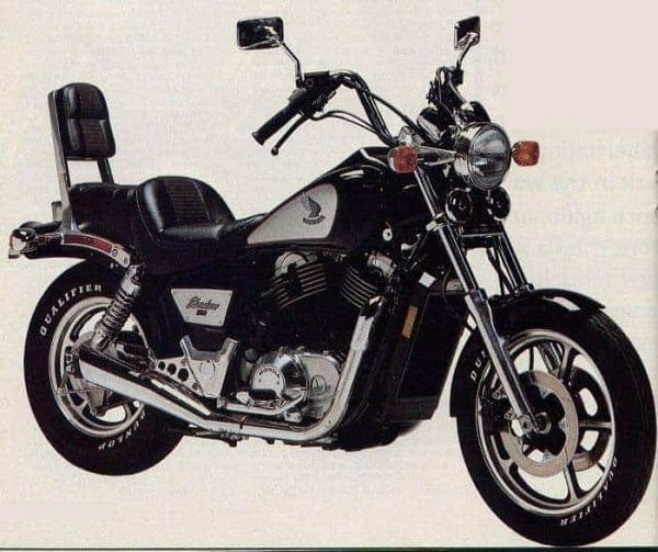 Descargar Manual Moto Honda VT 700 Shadow de Usuario Descarga en PDF GRATIS