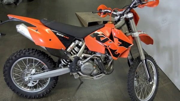 Descargar Manual Moto KTM 525 2002 Reparación y Servicio