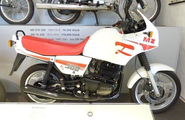 Descargar Manual Moto MZ 500R 1991 de Usuario Descarga en PDF GRATIS