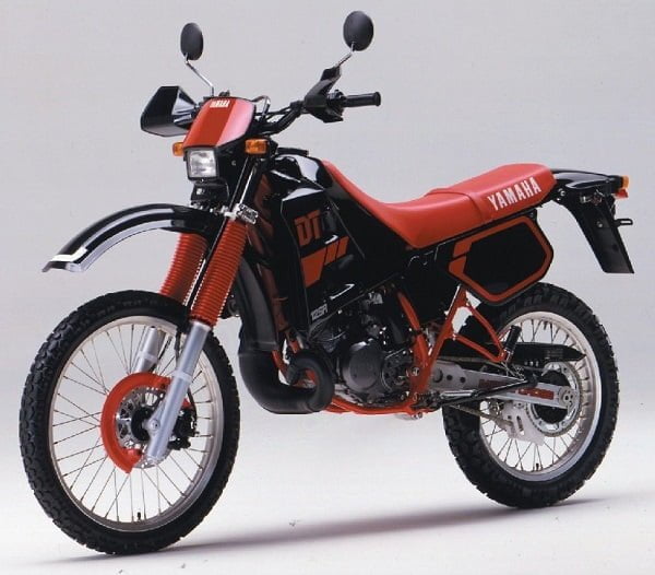 Descargar Manual Moto Yamaha DT 125 1988 Reparación y Servicio