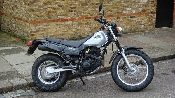 Descargar Manual Moto Yamaha TW 125 de Usuario Descarga en PDF GRATIS