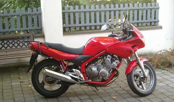 Descargar Manual Moto Yamaha XJ 600 N 1999 Reparación y Servicio