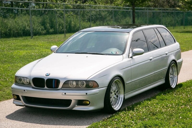 Descargar Manual PDF BMW Serie 5 Sport Wagon 2001 de Reparación DESCARGA GRATIS