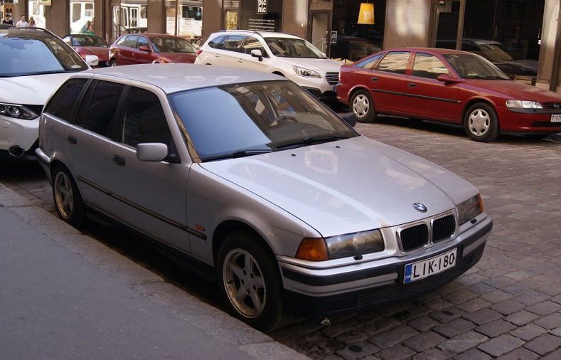 Descargar Manual PDF BMW 318tds Touring 1995 de Reparación DESCARGA GRATIS