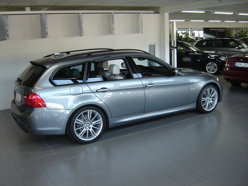 Descargar Manual PDF BMW 325i Touring 2007 de Reparación DESCARGA GRATIS