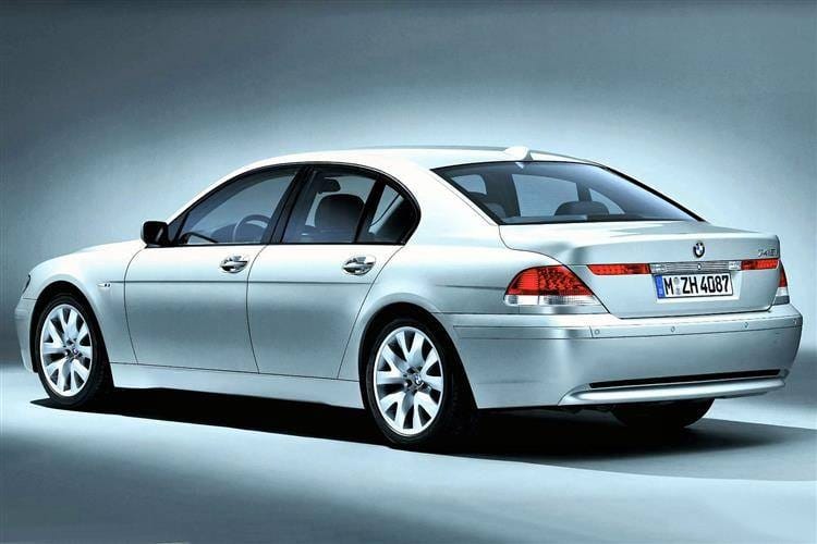 Descargar Manual PDF BMW 730i 2006 de Reparación DESCARGA GRATIS