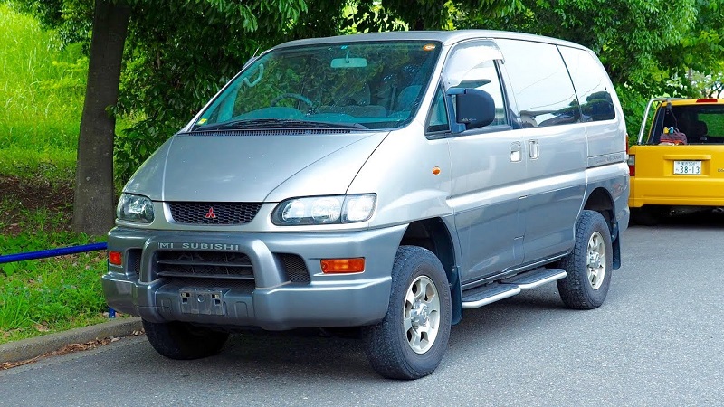 Descargar Manual Mitsubishi SPACE GEAR 2001 de Catalogo de Partes DESCARGA GRATIS