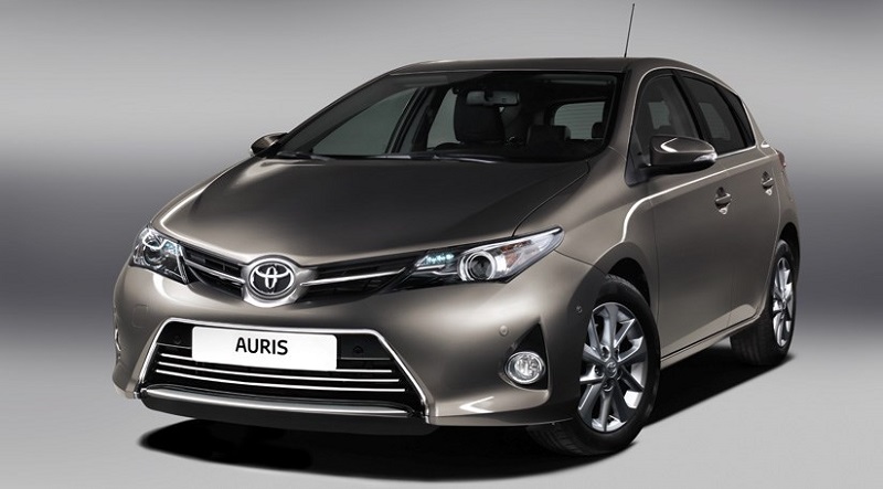 Descargar Manual Toyota Auris 2012 de Usuario