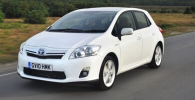 Descargar Manual Toyota Auris híbrido 2011 de Usuario