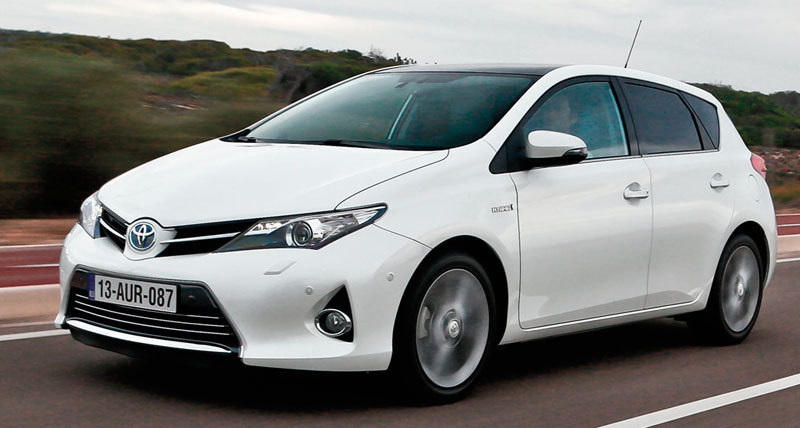 Descargar Manual Toyota Auris híbrido 2013 de Usuario