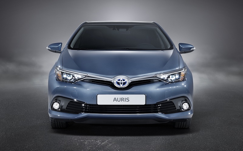 Descargar Manual Toyota Auris Híbrido 2015 de Usuario