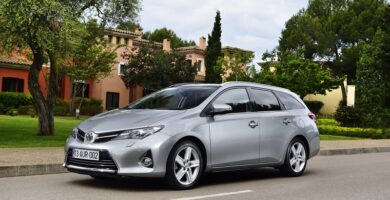 Descargar Manual Toyota Auris hybrid touring sports 2013 de Usuario