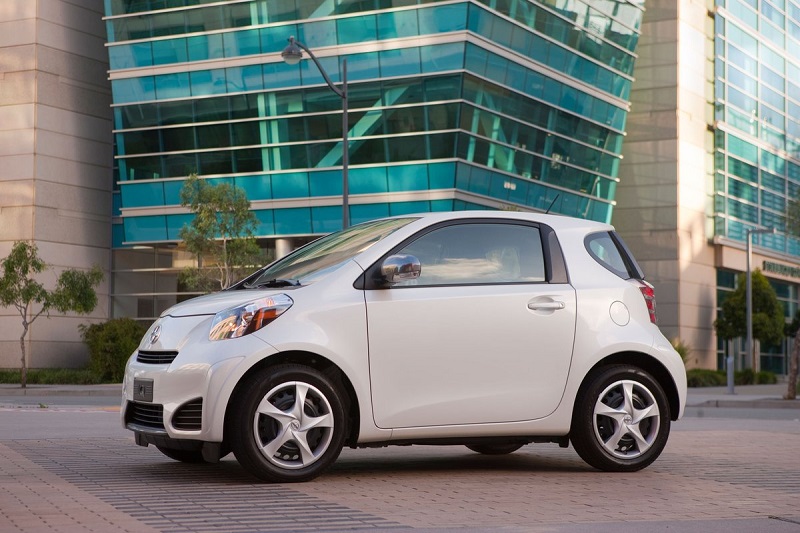 Descargar Manual Toyota IQ 2014 de Usuario