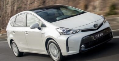 Descargar Manual Toyota Prius V 2020 de Usuario